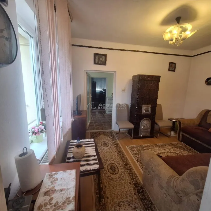 Bocsa Vasiova : Maison Familiale Charmante avec Jardin - foto 13
