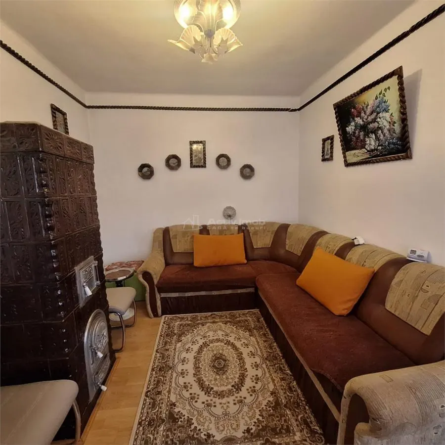 Bocsa Vasiova : Maison Familiale Charmante avec Jardin - foto 3