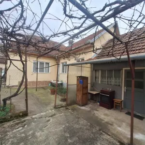 Bocsa Vasiova : Maison Familiale Charmante avec Jardin - foto 22