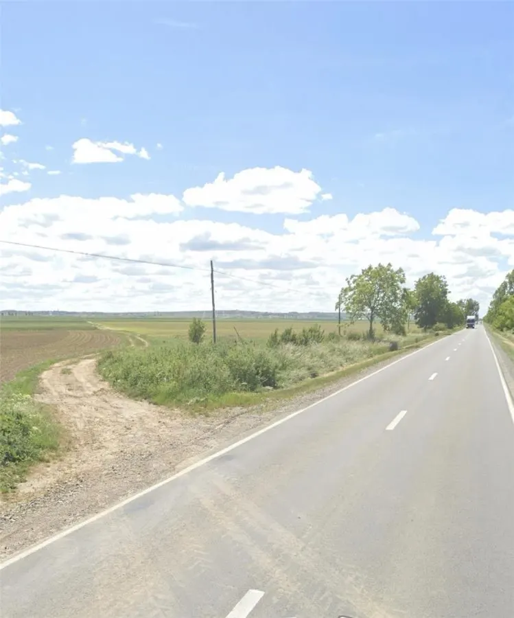 Freehold Land for Sale – Salard – DN19 – Dual Frontage – 3,000 sqm - foto 1