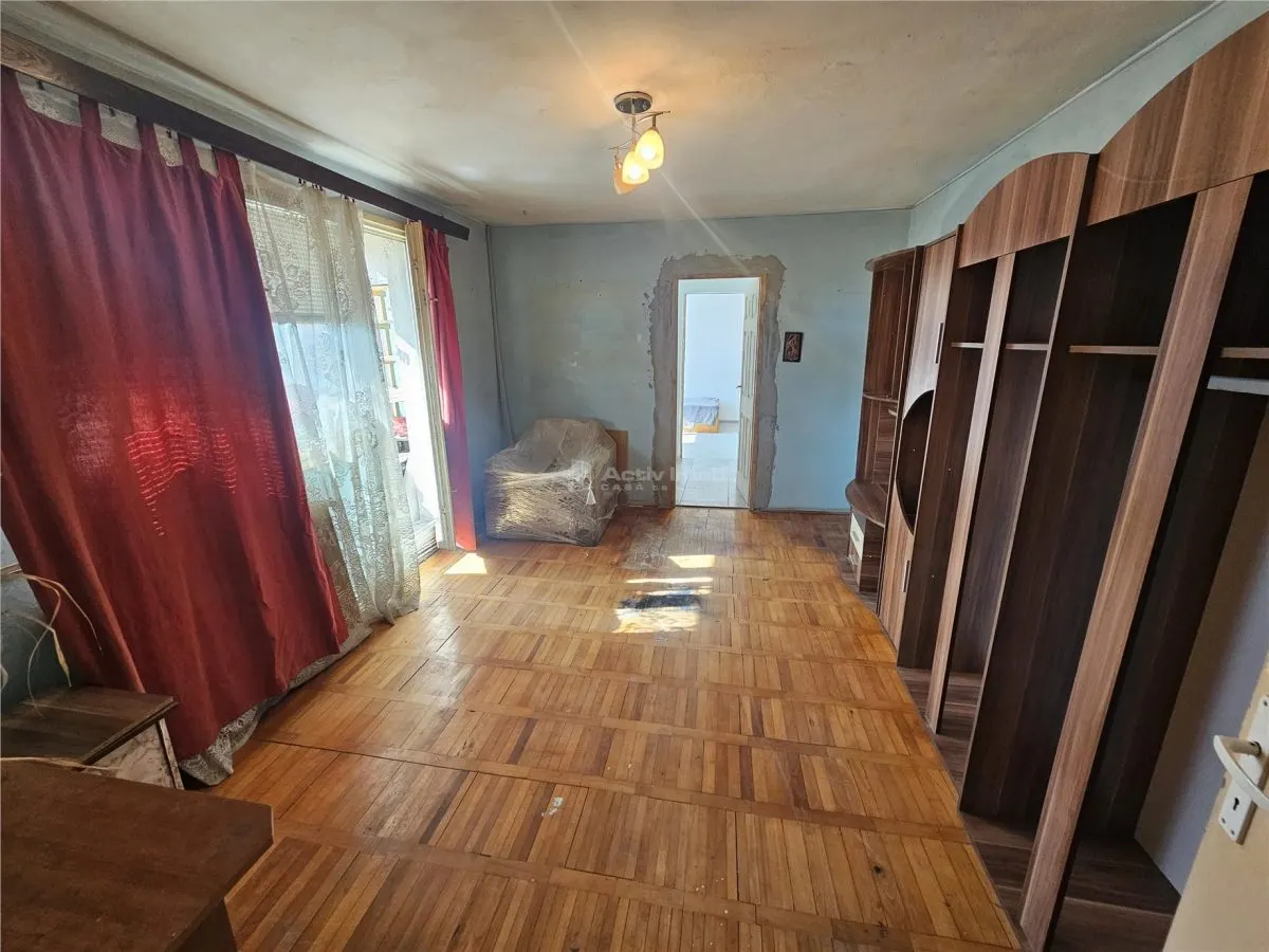 Apartment with 2 bedrooms for sale 56 sqm in Resita, Micro III area - foto 11
