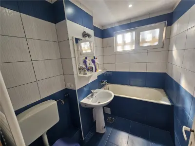Apartment with 2 bedrooms for sale 56 sqm in Resita, Micro III area - foto 18