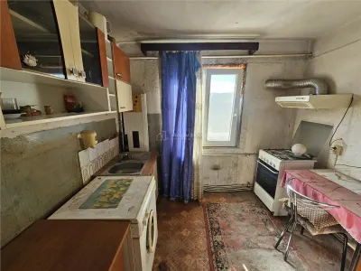 Apartment with 2 bedrooms for sale 56 sqm in Resita, Micro III area - foto 6
