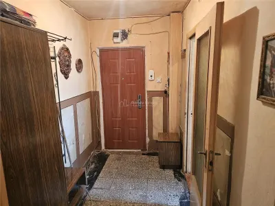 Apartment with 2 bedrooms for sale 56 sqm in Resita, Micro III area - foto 9