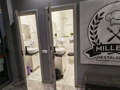 Oportunidad Excepcional de Inversión en Oradea – Restaurante Completamente Equipado, Negocio Llave en Mano - foto 7