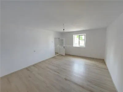 Vivienda de Planta Baja, 130 m², 4 Habitaciones, Parcela 1270 m², Calle Orizontului - foto 7