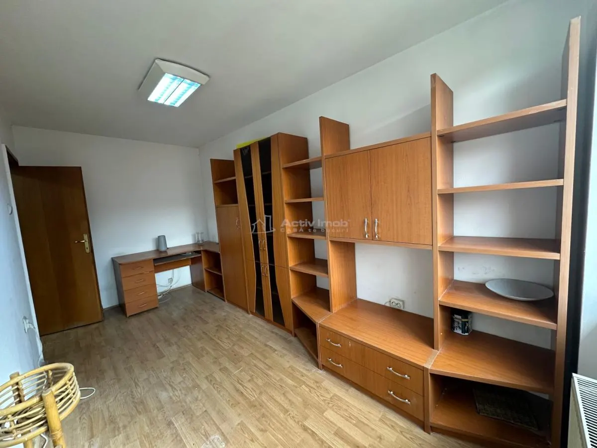 Resita, Apartamento de 3 Dormitorios, Semiabierto, Zona Central - foto 13