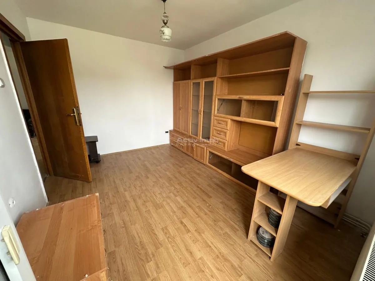 Resita, Apartamento de 3 Dormitorios, Semiabierto, Zona Central - foto 14