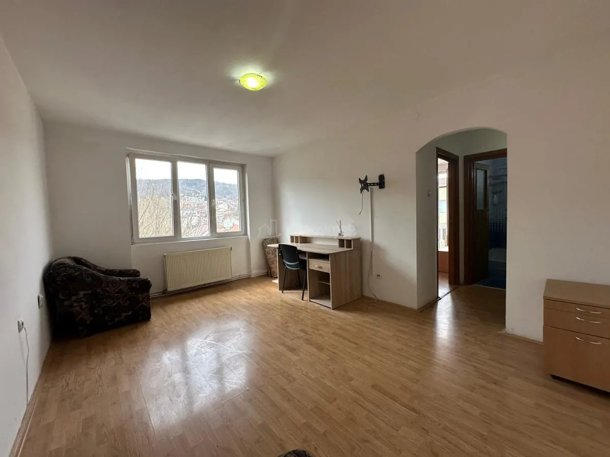 Resita, Apartamento de 3 Dormitorios, Semiabierto, Zona Central - foto 16