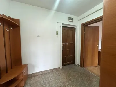 Resita, Apartamento de 3 Dormitorios, Semiabierto, Zona Central - foto 21