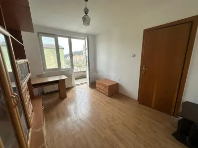 Resita, Apartamento de 3 Dormitorios, Semiabierto, Zona Central - foto 23
