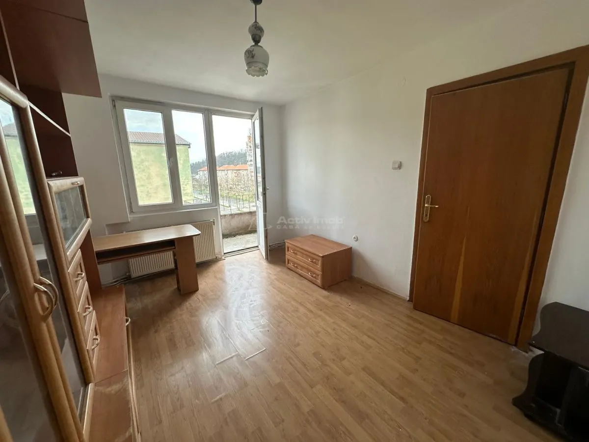 Resita, Apartamento de 3 Dormitorios, Semiabierto, Zona Central - foto 23