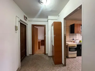 Resita, Apartamento de 3 Dormitorios, Semiabierto, Zona Central - foto 24