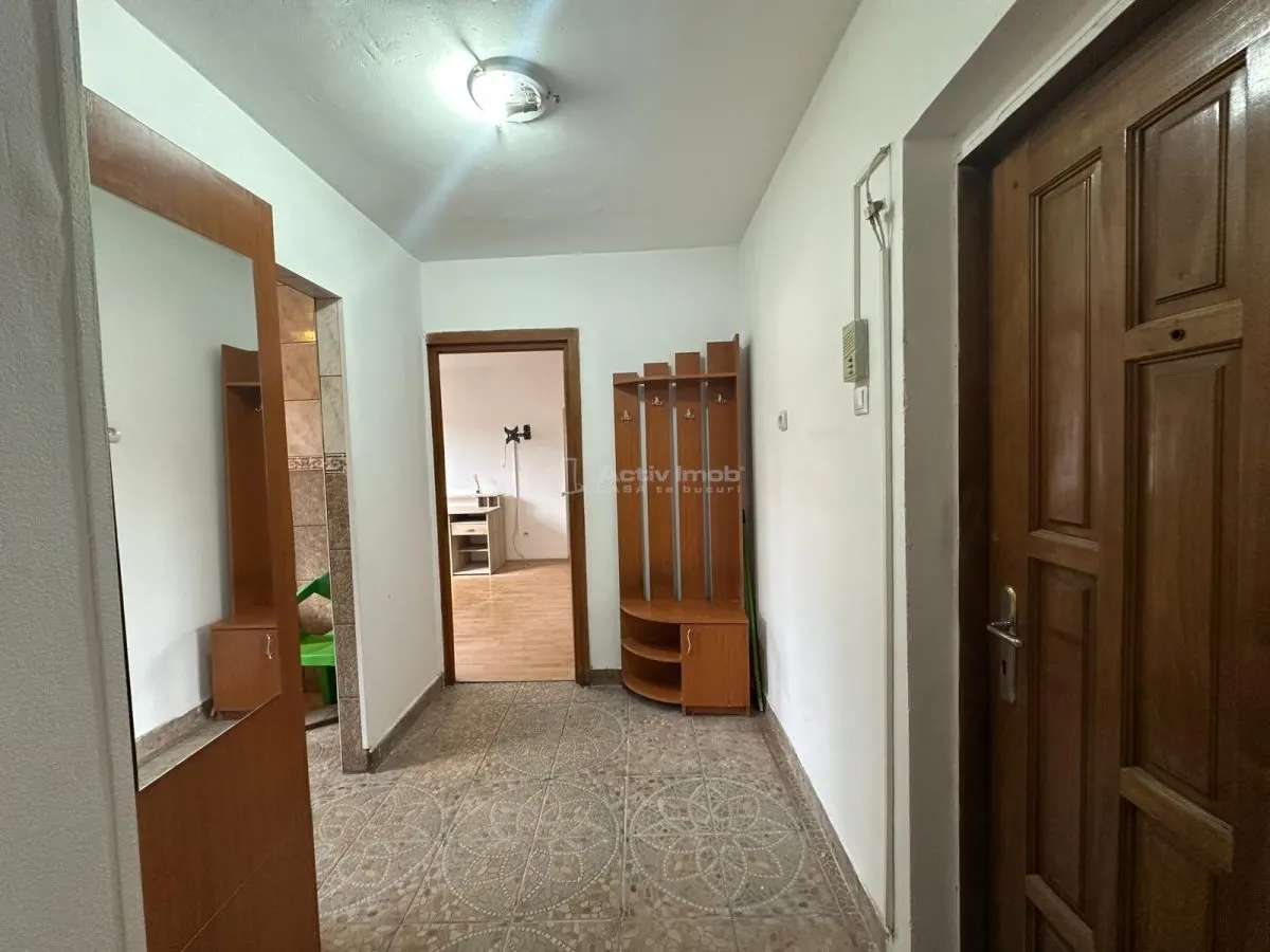 Resita, Apartamento de 3 Dormitorios, Semiabierto, Zona Central - foto 7