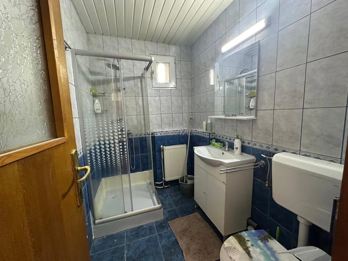 Resita, Apartamento de 3 Dormitorios, Semiabierto, Zona Central - foto 10