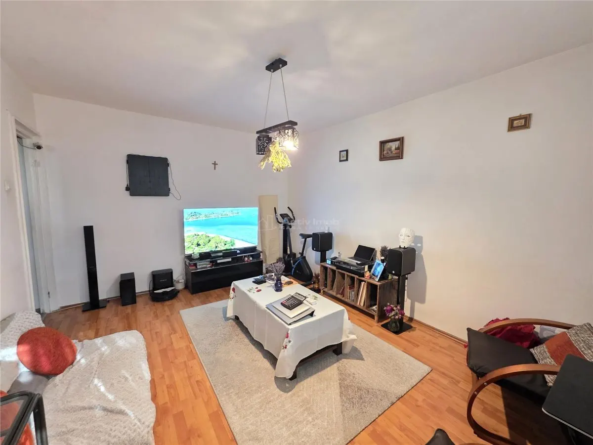 Apartamento de 2 Dormitorios, Bulevar Timișoara 39 - Plaza Romania - foto 1