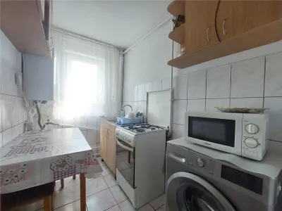 Exclusive 4-Bedroom Apartment, 60 sqm, 3rd Floor, Republicii Street, CFR Zone - foto 11