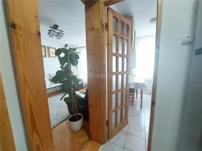 Exclusive 4-Bedroom Apartment, 60 sqm, 3rd Floor, Republicii Street, CFR Zone - foto 12