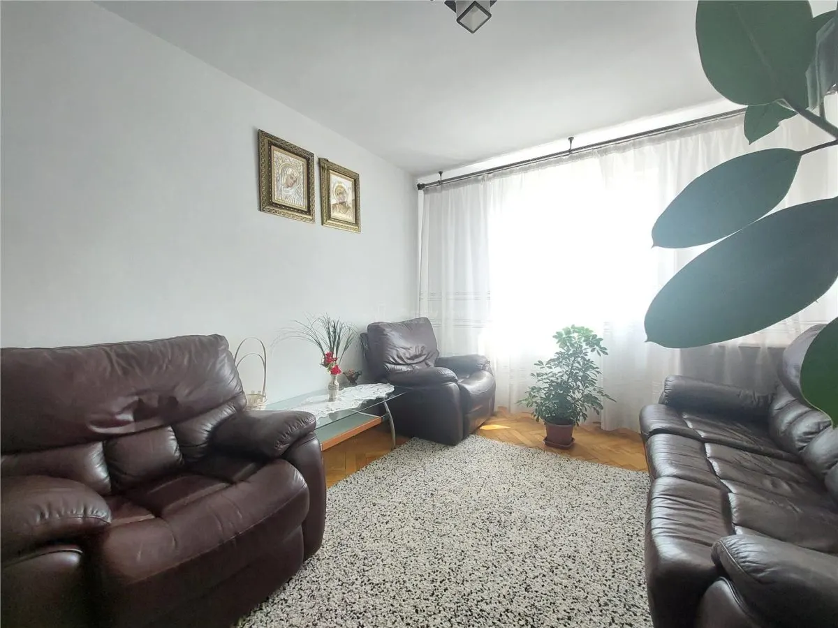 Exclusive 4-Bedroom Apartment, 60 sqm, 3rd Floor, Republicii Street, CFR Zone - foto 8