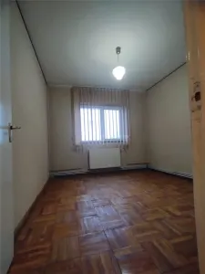 Apartament cu 4 camere, situat in zona de nord a orasului - foto 5