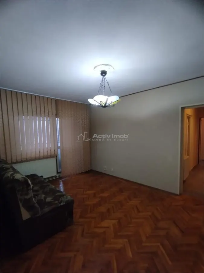 Apartament cu 4 camere, situat in zona de nord a orasului - foto 7