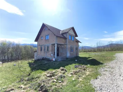 Maison Individuelle à Vendre à Talmaciu - foto 12