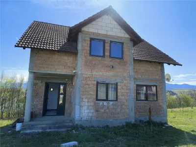 Maison Individuelle à Vendre à Talmaciu - foto 13