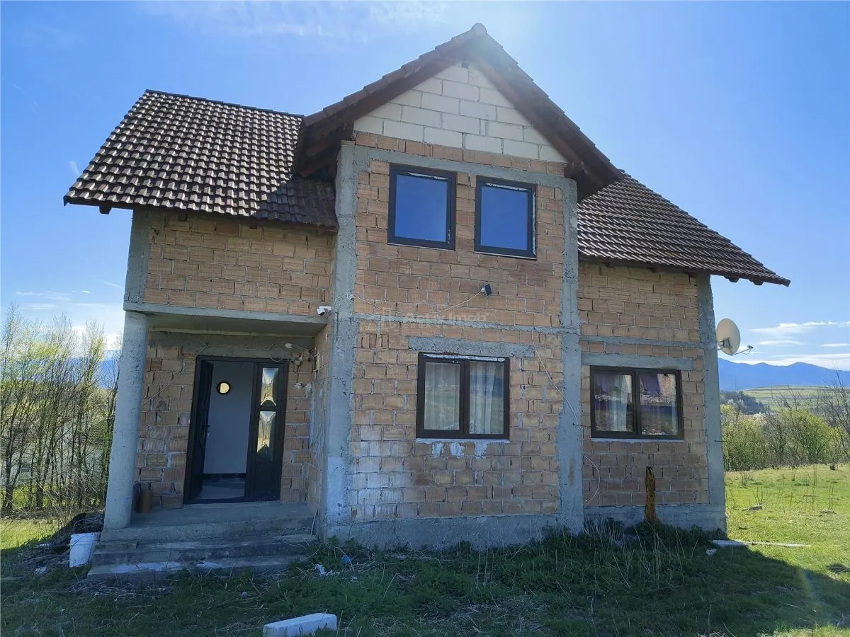 Maison Individuelle à Vendre à Talmaciu - foto 13