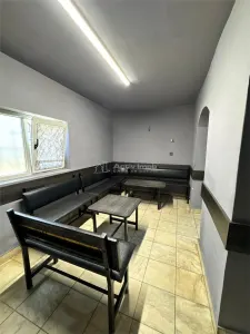Opportunité – Local Commercial RDC + Étage - foto 7