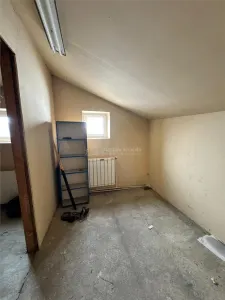 Opportunité – Local Commercial RDC + Étage - foto 10