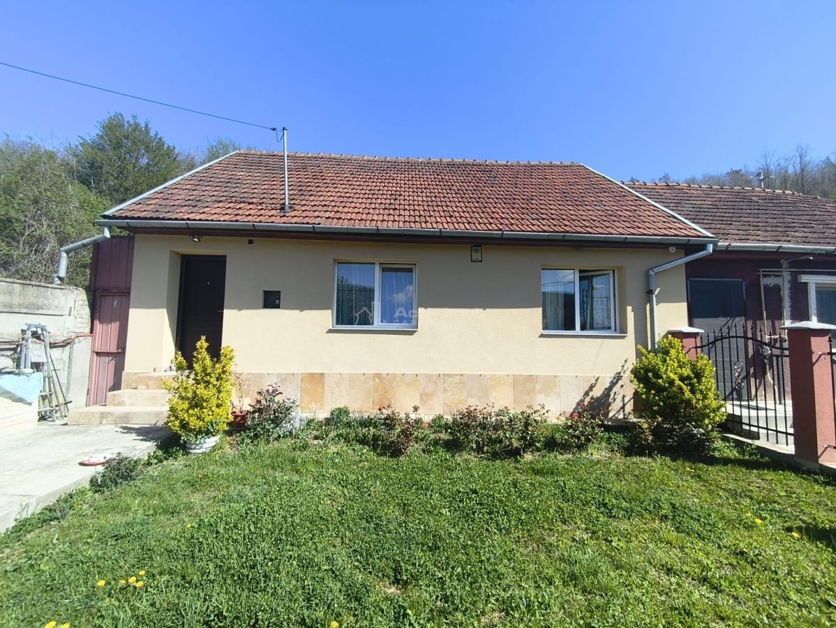 Maison à Resita, Quartier Muncitoresc - foto 18