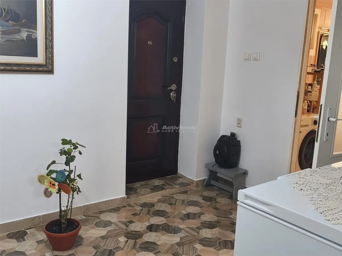 Maison à Resita, Quartier Muncitoresc - foto 4