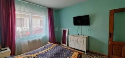 House / villa for sale 230 sqm in Resita, Muncitoresc area - foto 12