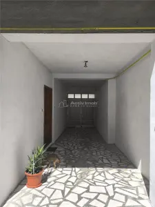 House / villa for sale 230 sqm in Resita, Muncitoresc area - foto 19