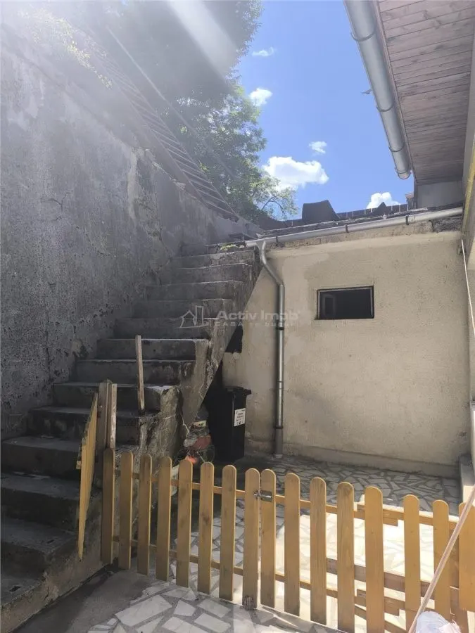 House / villa for sale 230 sqm in Resita, Muncitoresc area - foto 20