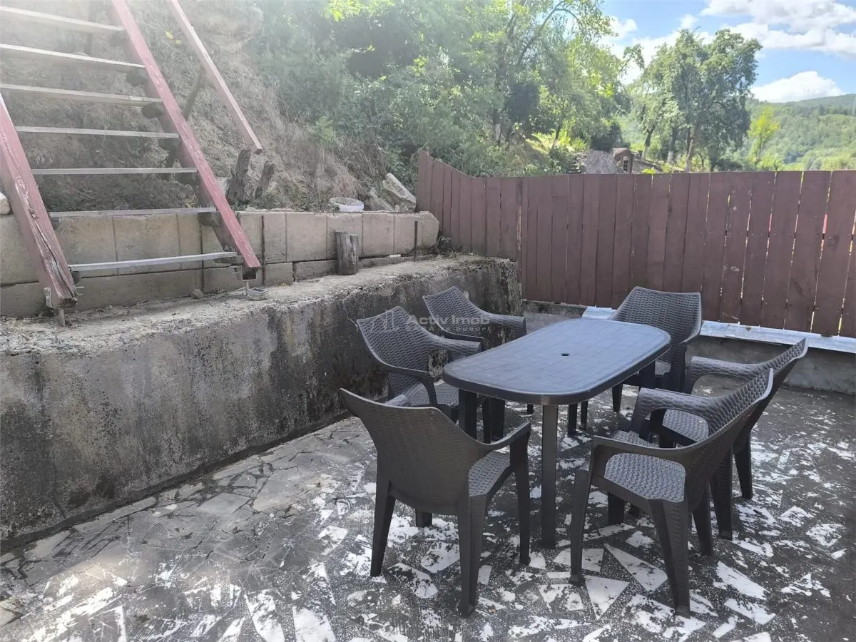 House / villa for sale 230 sqm in Resita, Muncitoresc area - foto 21