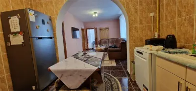 House / villa for sale 230 sqm in Resita, Muncitoresc area - foto 5