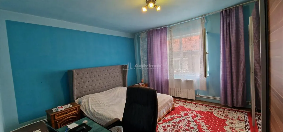 House / villa for sale 230 sqm in Resita, Muncitoresc area - foto 8