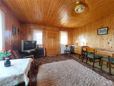 Casa P+1, 5 Dormitorios, 150 m², 3.815 m² Terreno, Zoresti, Vernesti - foto 17