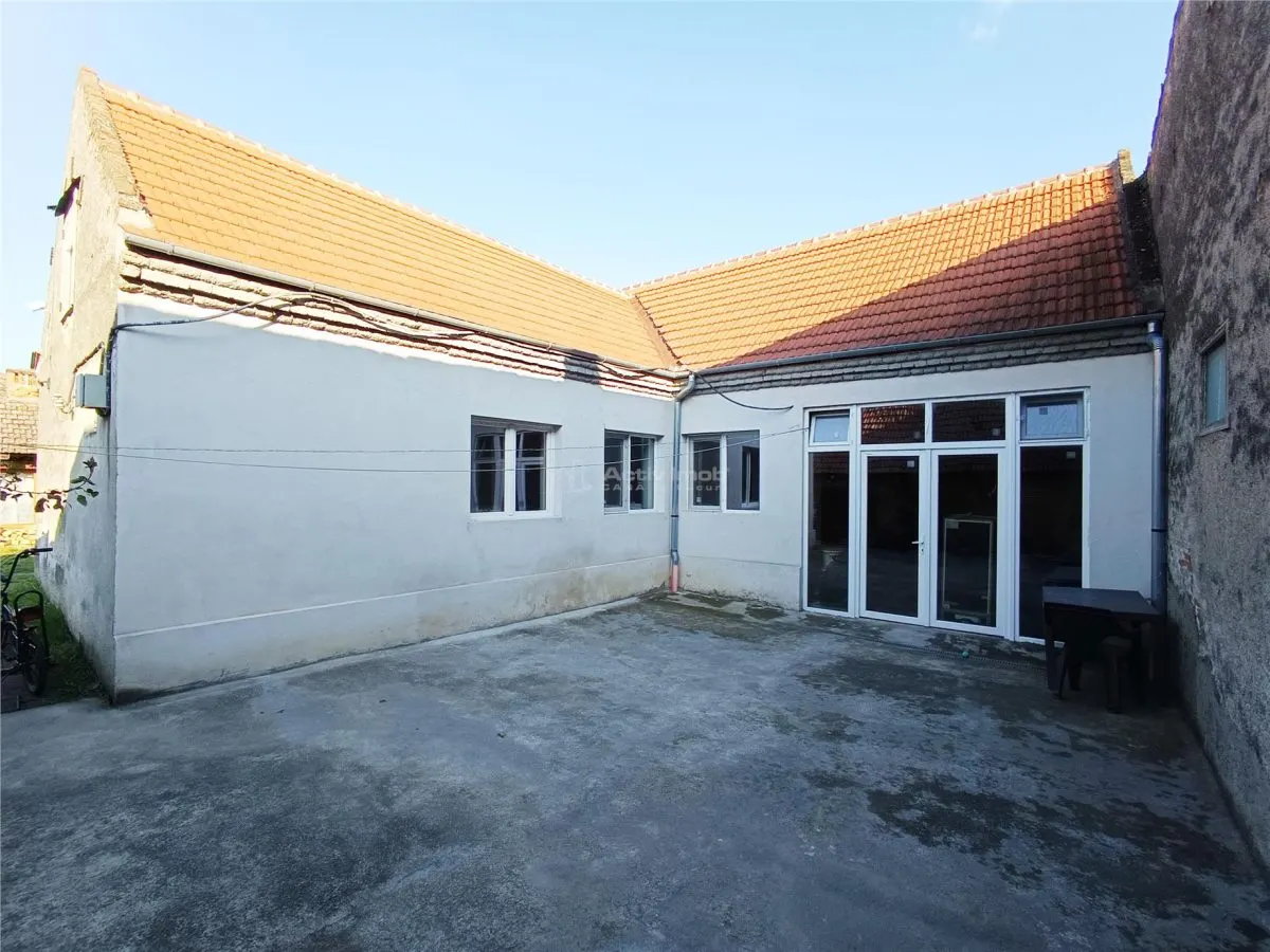 3-Bedroom House with Land in Pojejena, Caras Severin - foto 14