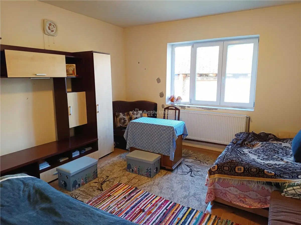 3-Bedroom House with Land in Pojejena, Caras Severin - foto 3