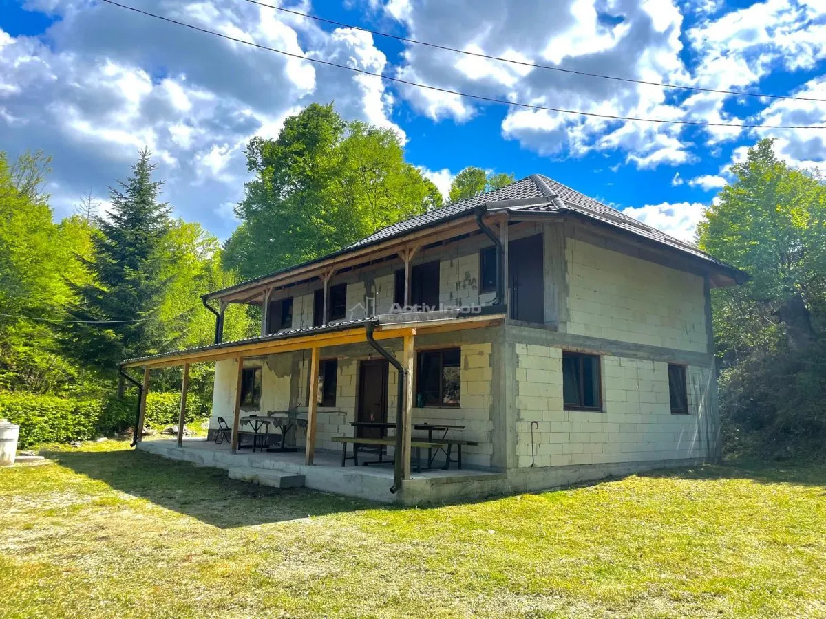 Maison de Vacances à Vendre Valea Avrigului - foto 6