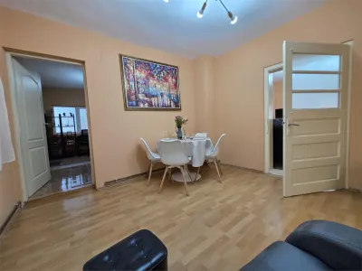 Casa de Planta Baja, Parcela 438 m², Fachada 14m, 23 Agosto - foto 2