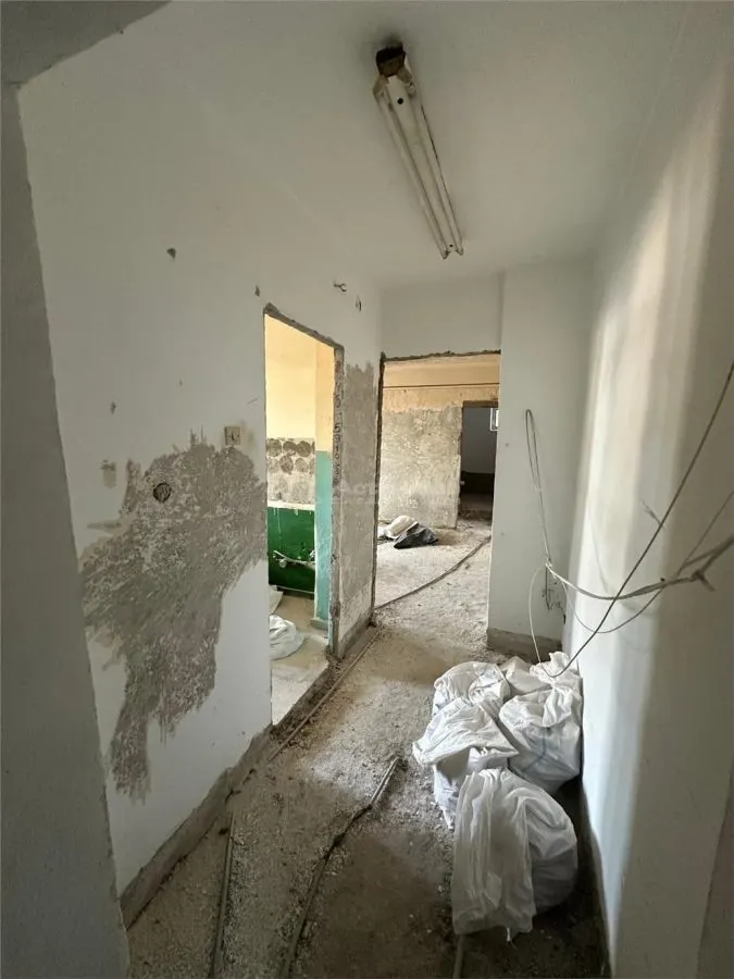 Apartamento 2 Dormitorios, Distribución Semicompartimentada, Planta 1, Ultra-céntrico - foto 11