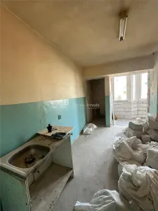 Apartamento 2 Dormitorios, Distribución Semicompartimentada, Planta 1, Ultra-céntrico - foto 3