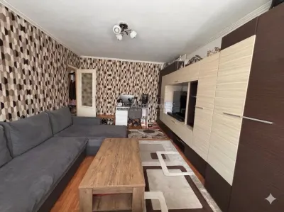 Appartement 3 Chambres, Rez-de-Chaussée, Immeuble Rénové - foto 2