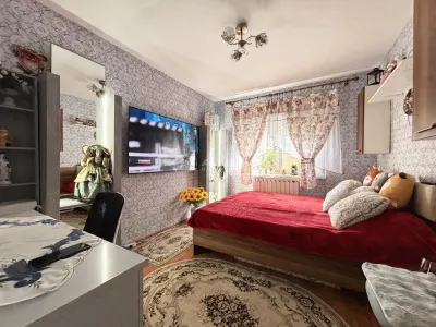 Appartement 3 Chambres, Rez-de-Chaussée, Immeuble Rénové - foto 6