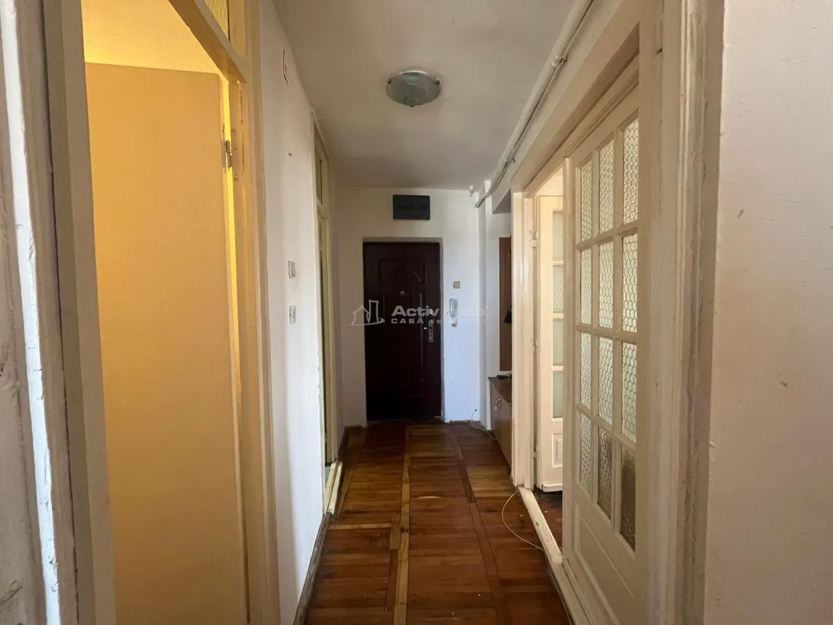 Lugoj, 3-Bedroom Apartment, 92 sqm, 8th Floor, Tower Block, OMV Zone, Panoramic Views - foto 14