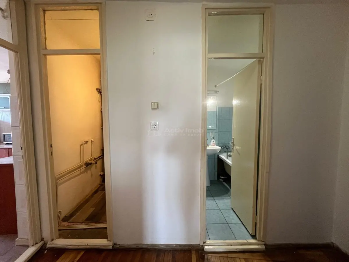 Lugoj, 3-Bedroom Apartment, 92 sqm, 8th Floor, Tower Block, OMV Zone, Panoramic Views - foto 15