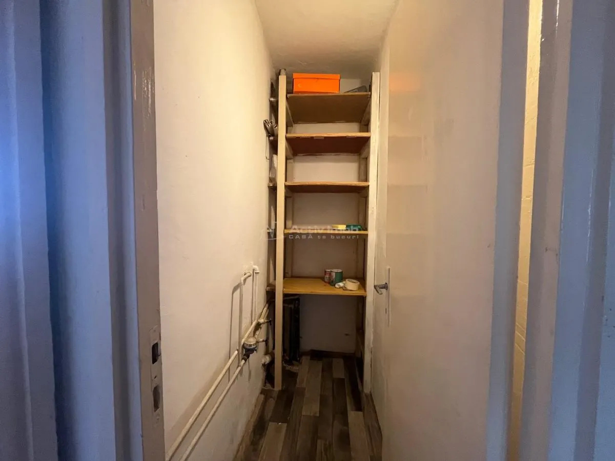 Lugoj, 3-Bedroom Apartment, 92 sqm, 8th Floor, Tower Block, OMV Zone, Panoramic Views - foto 16